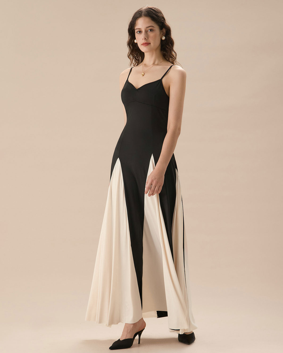 Geovari | Black Contrast Pleated Slip Maxi Dress