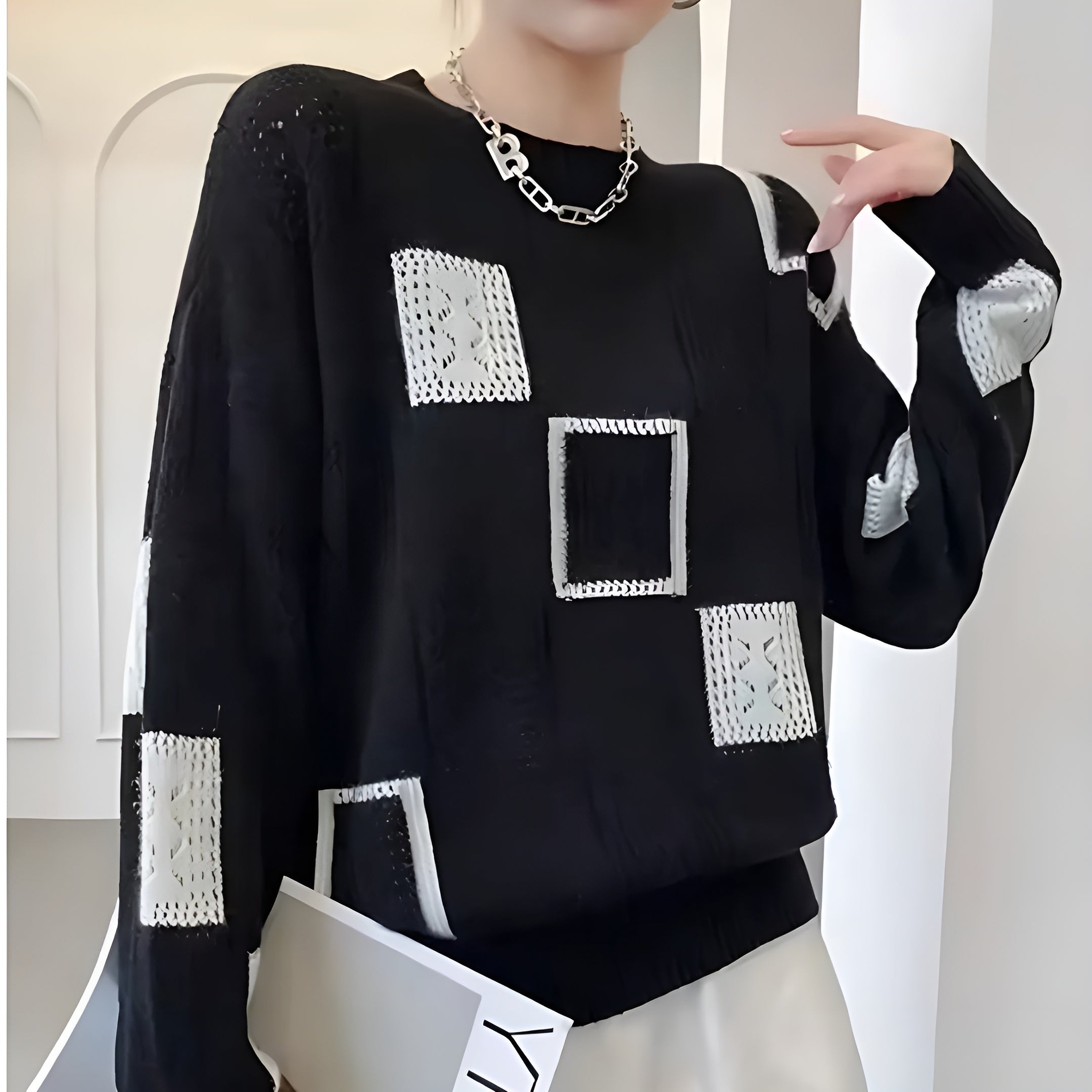 Geovari | Elegant Knitted Jumper with Geometric Detailing