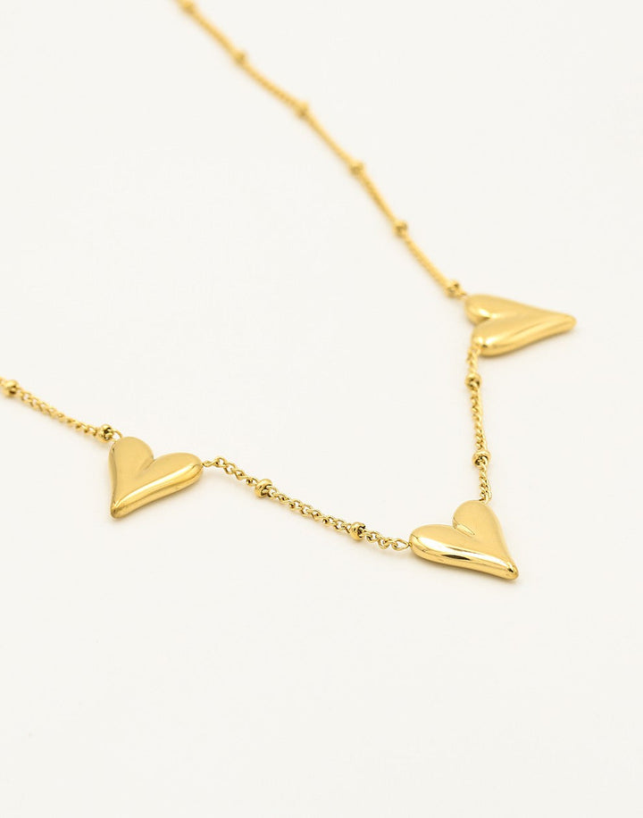 Geovari | Gold-Coloured Vintage-Style Triple Heart Necklace