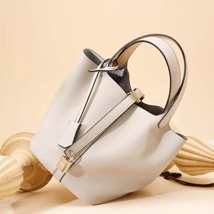 Geovari | Leather Bucket Bag