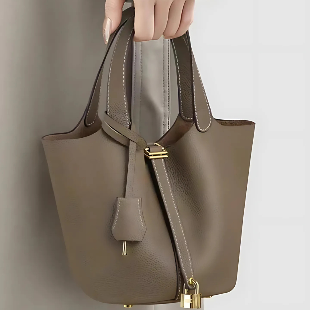 Geovari | Leather Bucket Bag