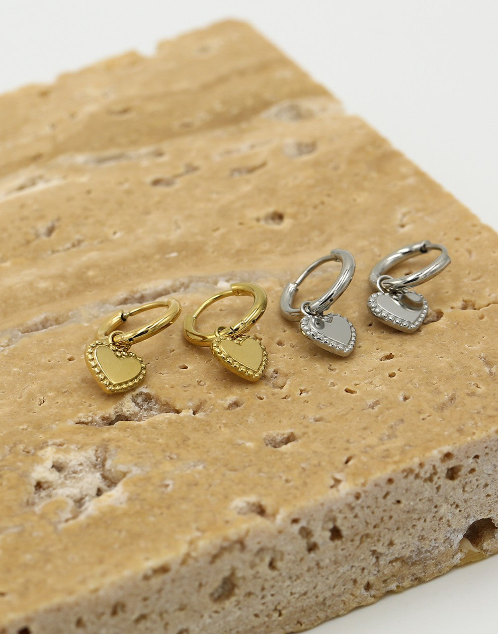 Geovari | Vintage Heart-Shaped Gold-Coloured Earrings