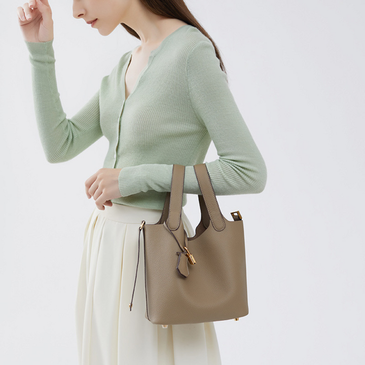 Geovari | Leather Bucket Bag