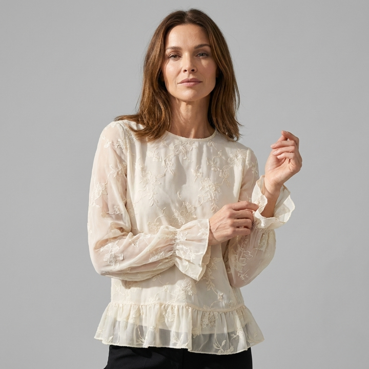 Geovari | Embroidered Floral Cotton Top