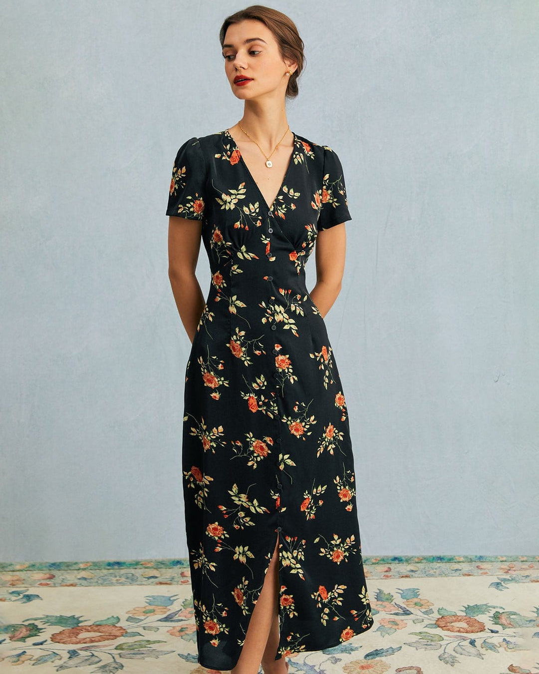 Geovari | Black V-Neck Floral Short-Sleeved Maxi Dress