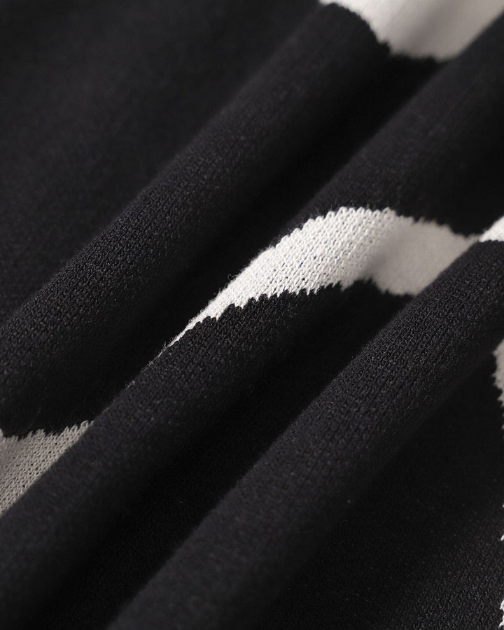 Geovari | Black Wave Mermaid-Hem Knitted Midi Dress