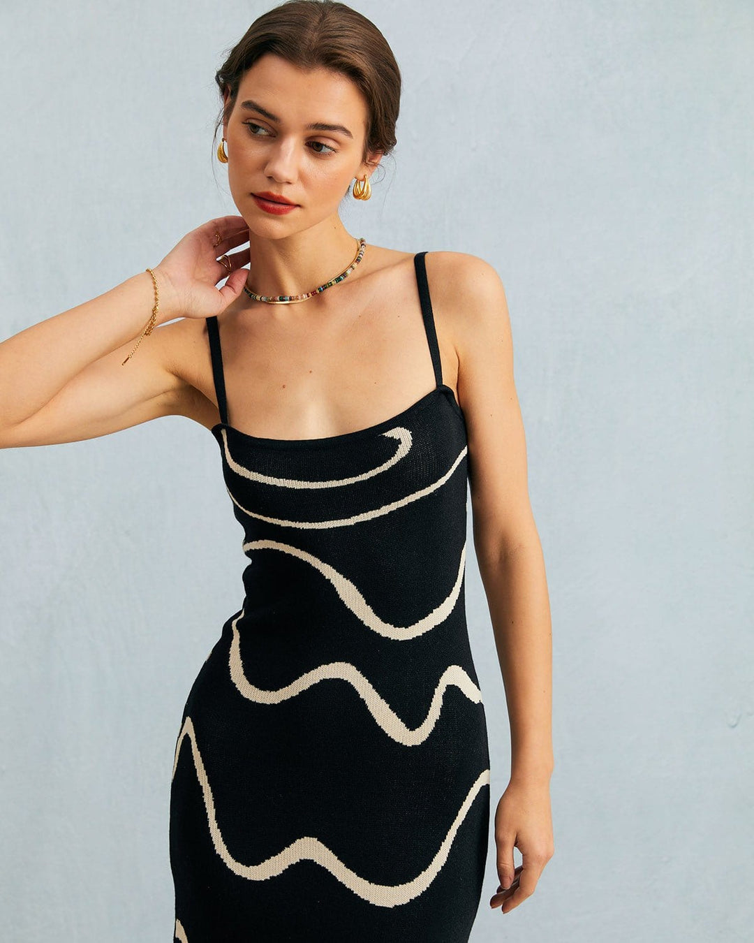 Geovari | Black Wave Mermaid-Hem Knitted Midi Dress