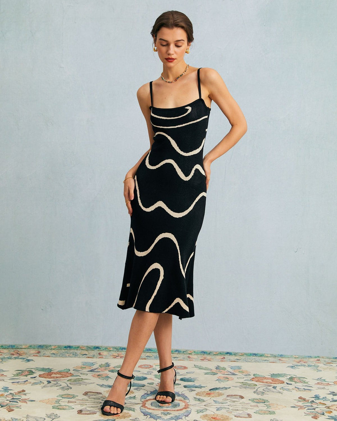 Geovari | Black Wave Mermaid-Hem Knitted Midi Dress