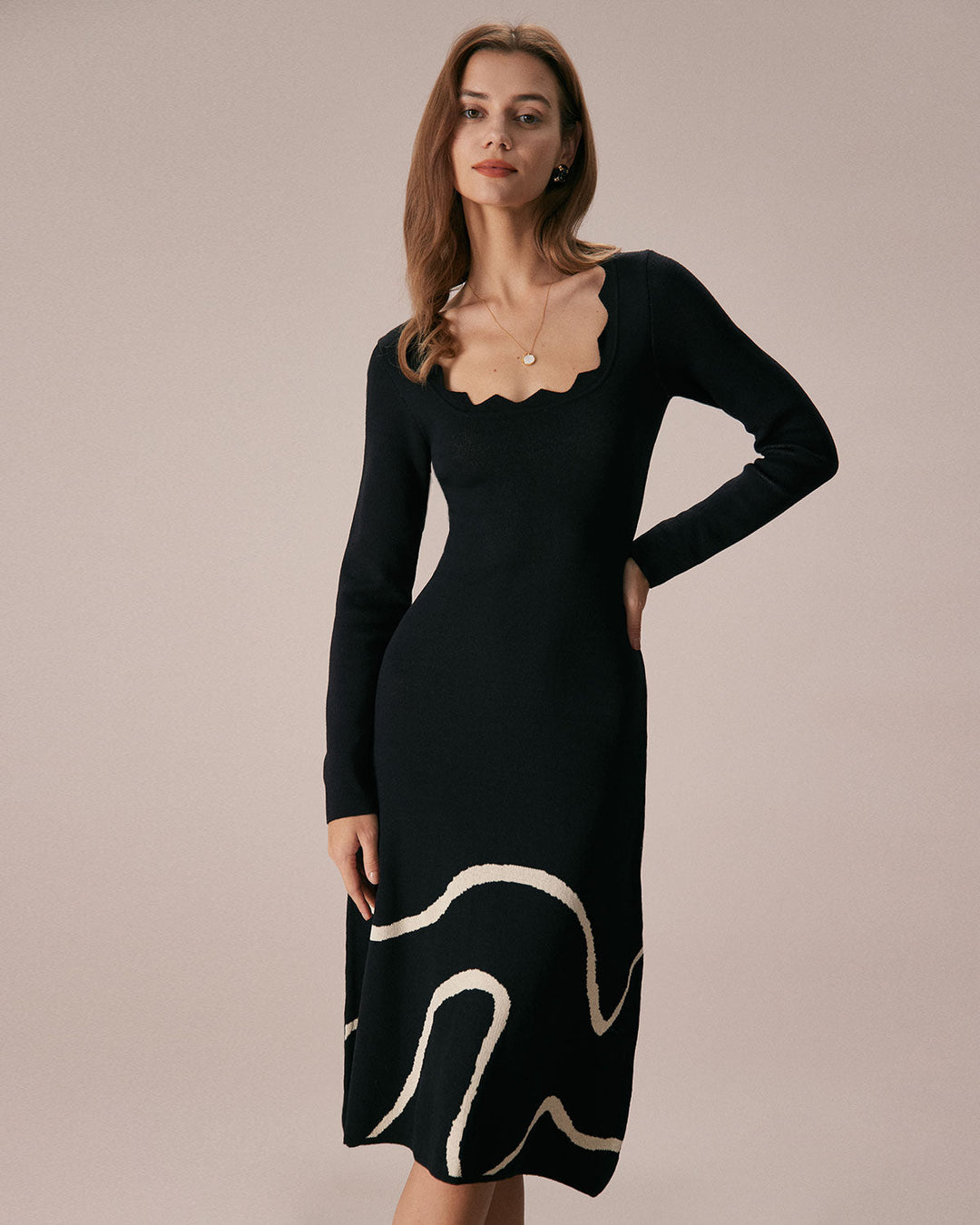 Geovari | Black Wave Scallop-Trimmed Knitted Midi Dress