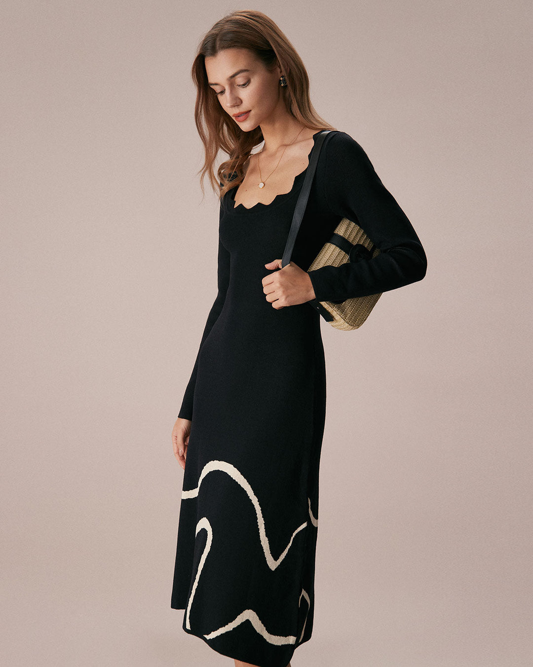 Geovari | Black Wave Scallop-Trimmed Knitted Midi Dress
